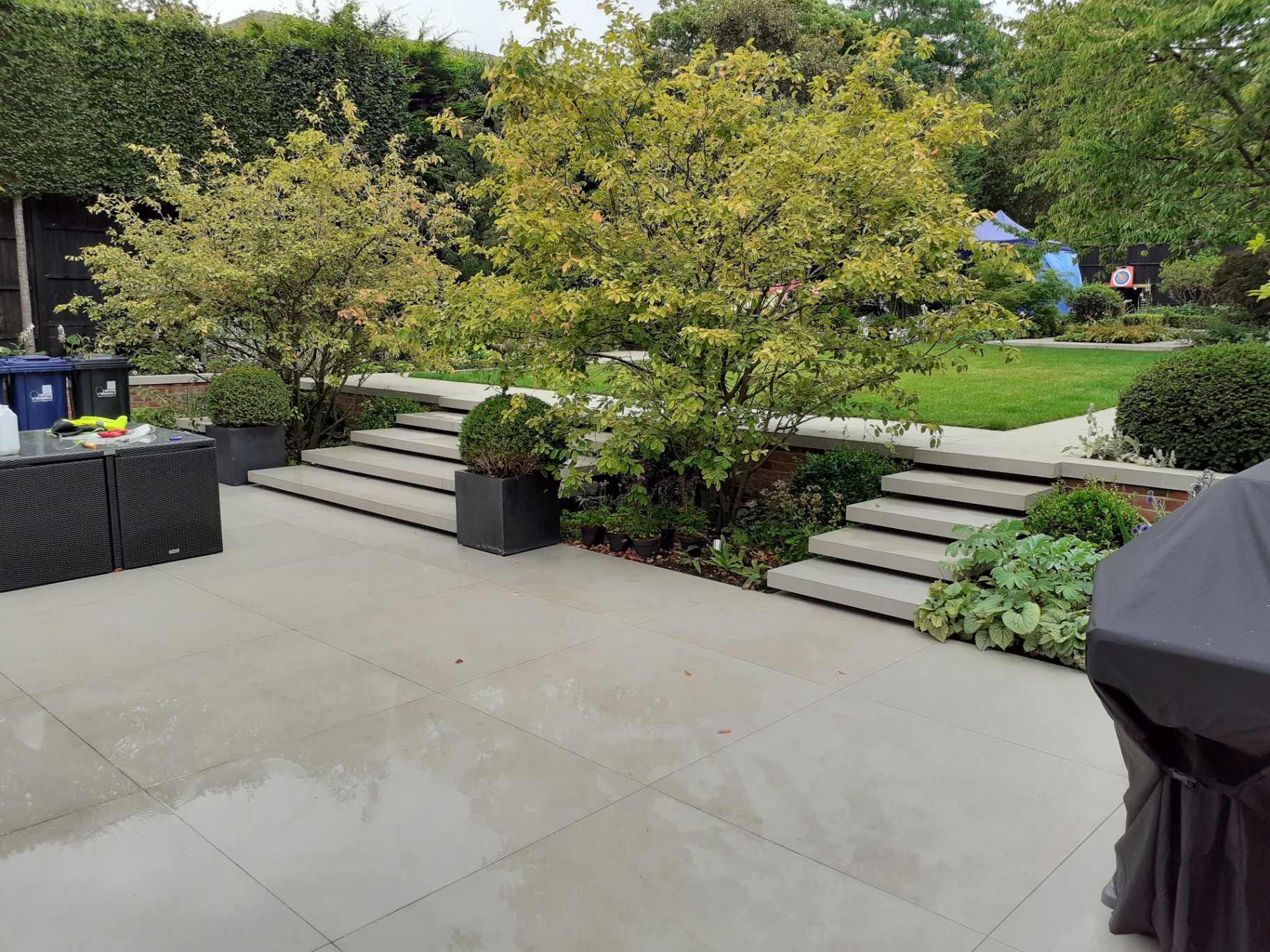 Beautifully designed contemporary garden by Oakfield Landscaping