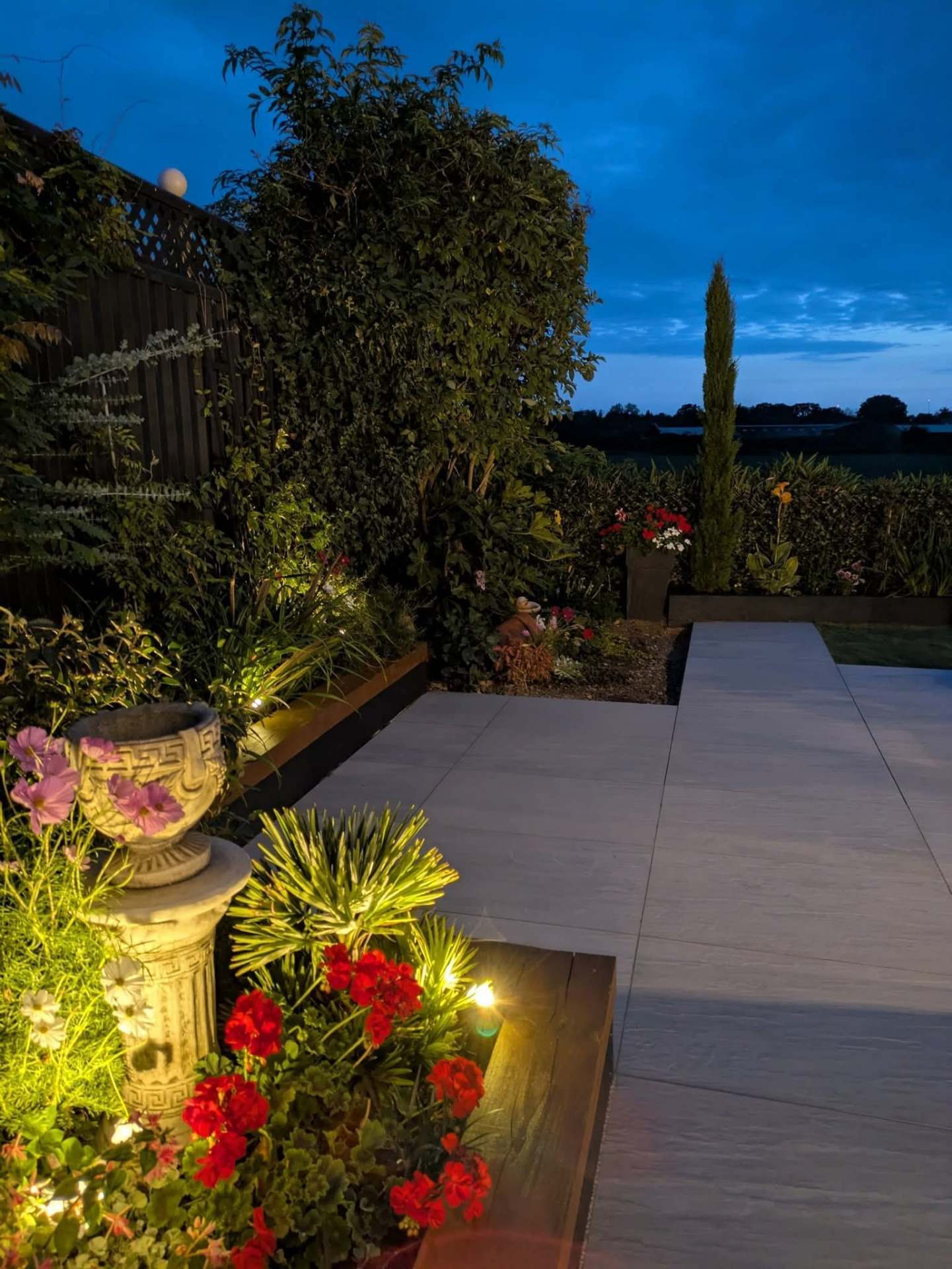Beautifully designed contemporary garden by Oakfield Landscaping